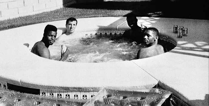 1989-UNLV-players-Richie-Perry-hot-tub.jpg